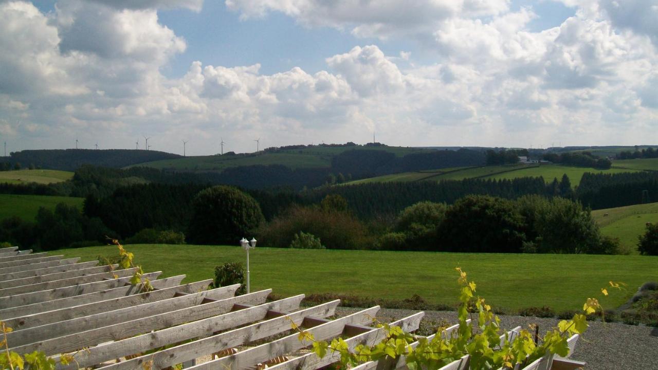 Landhaus Eifelsicht Hellenthal Exterior foto